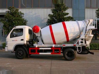 福田時(shí)代3方攪拌車 高效可靠的城市建筑運(yùn)輸伙伴